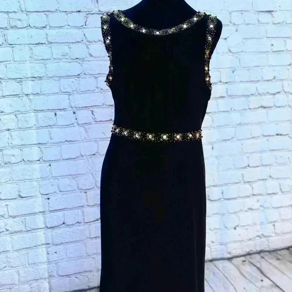 DECODE 1.8 FORMAL GOWN
